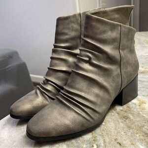 Antelope Womens Hollie Metallic Asymmetrical Ruched Ankle Boots Shoes EU 40